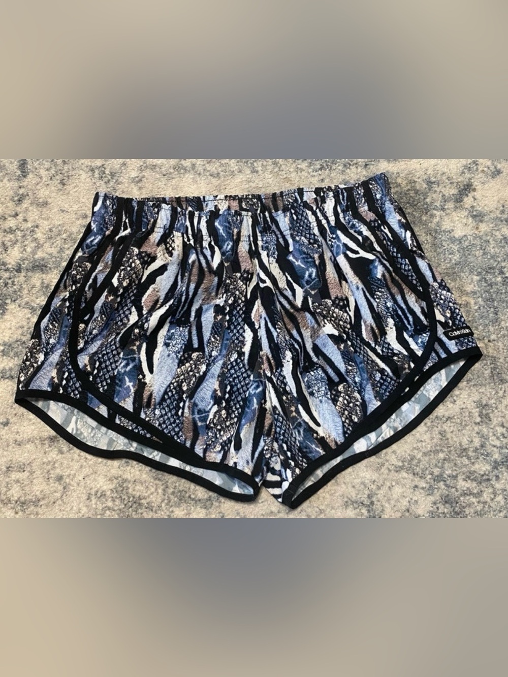 Calvin Klein Women’s Medium Printed Athletic Running Shorts